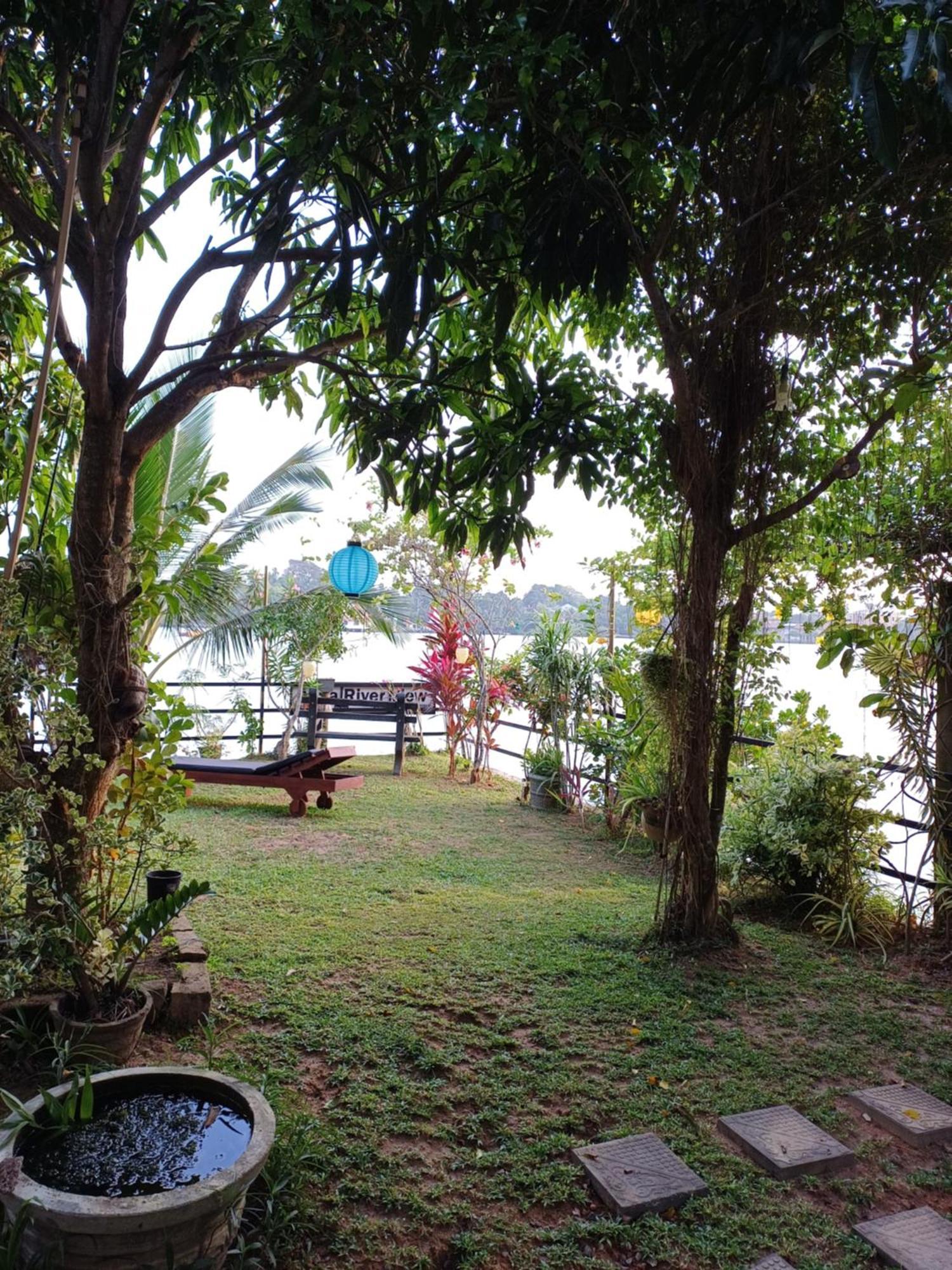 אלותגאמה Villa River View מראה חיצוני תמונה