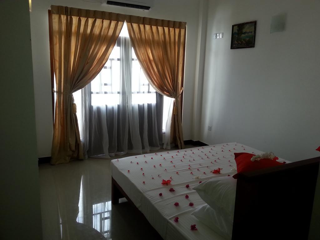 אלותגאמה Villa River View מראה חיצוני תמונה